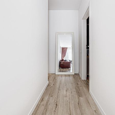 Elegant Apartment Near Afi & Atrium Mall Arad Buitenkant foto