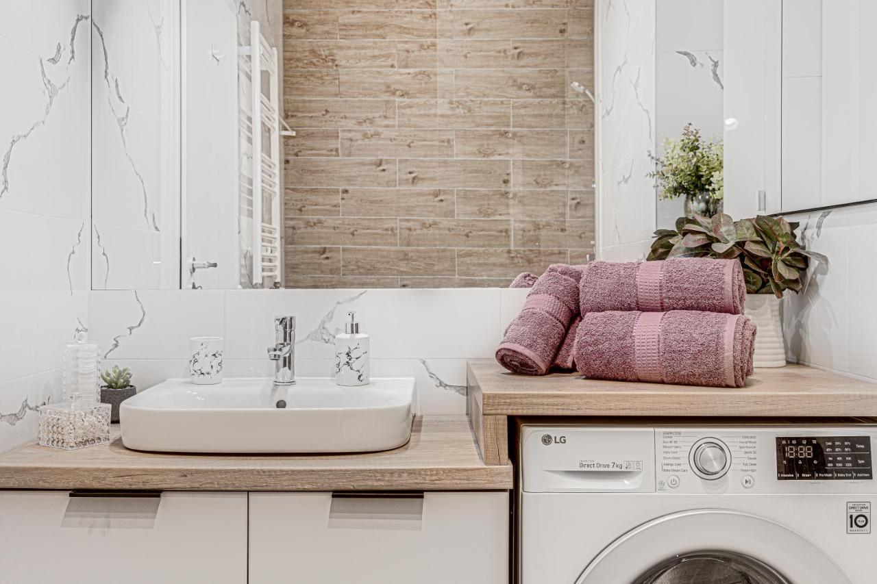 Elegant Apartment Near Afi & Atrium Mall Arad Buitenkant foto