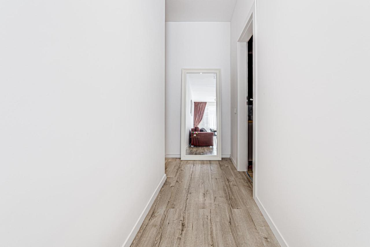 Elegant Apartment Near Afi & Atrium Mall Arad Buitenkant foto
