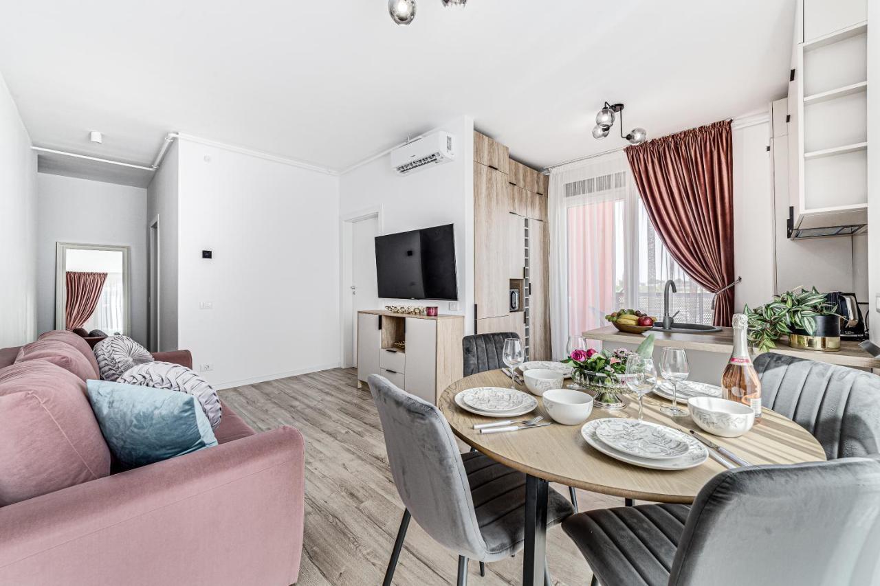 Elegant Apartment Near Afi & Atrium Mall Arad Buitenkant foto